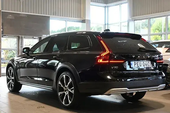 Volvo V90 Cross Country 2021 photo 3