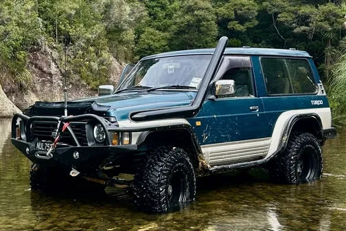 Nissan Safari