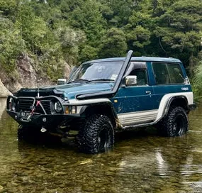 Nissan Safari 1995 photo 2