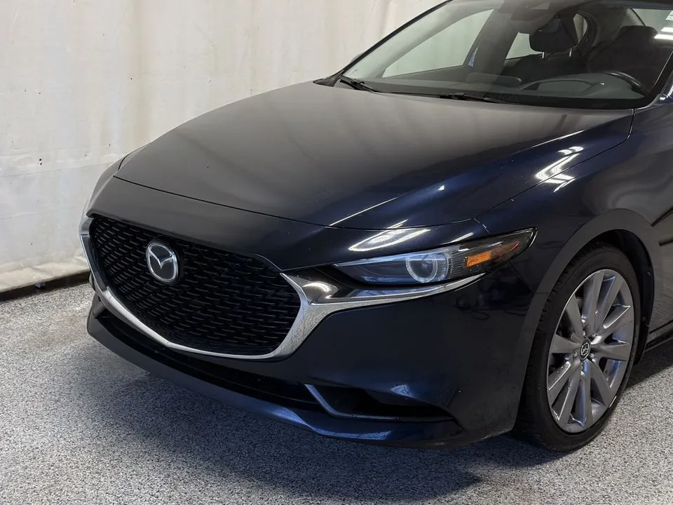 Mazda Mazda3 2019 photo 3