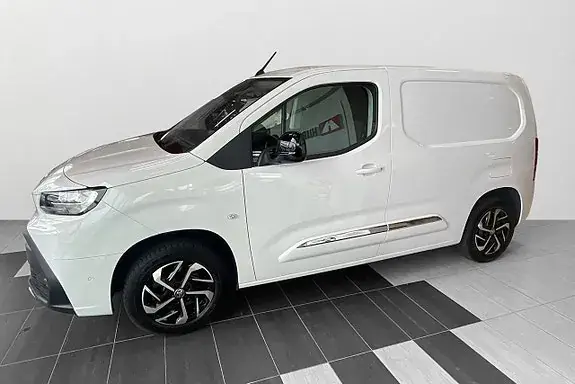 Toyota Proace City 2024 photo 2
