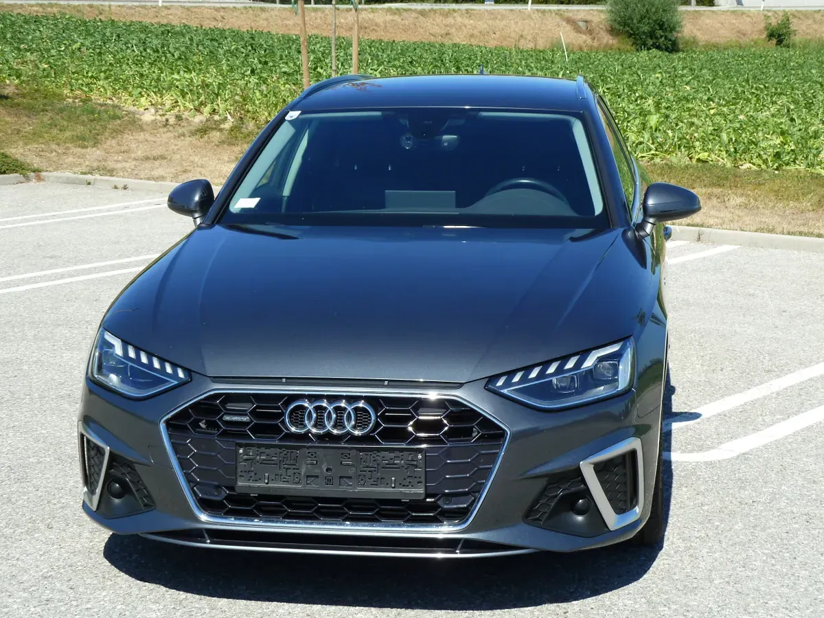 Audi A4 2019 photo 2
