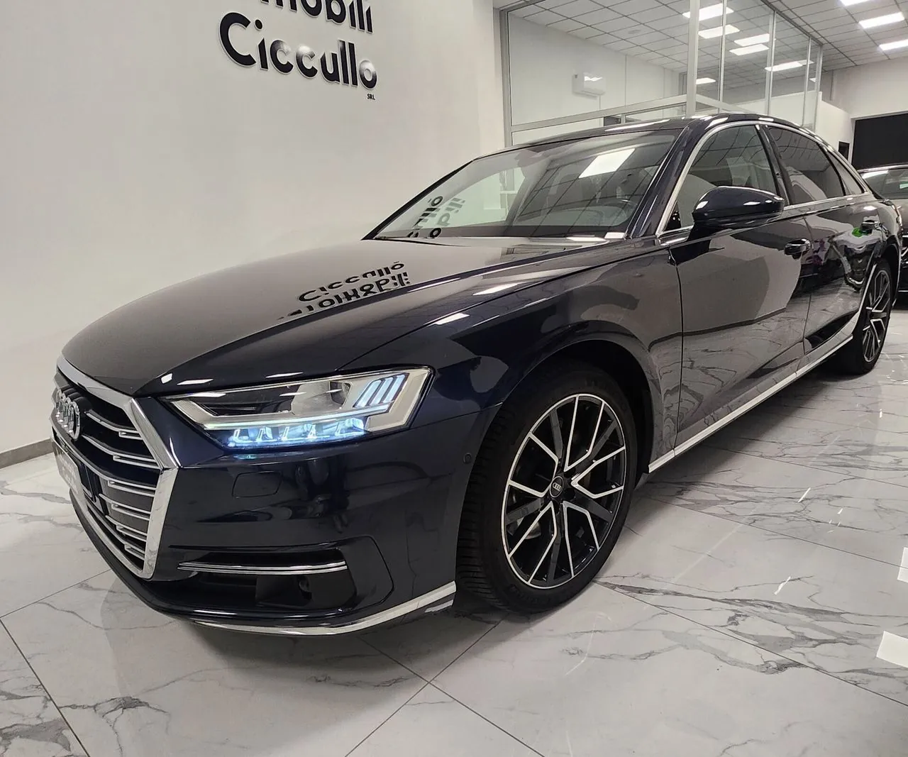 Audi A8 2021 photo 4