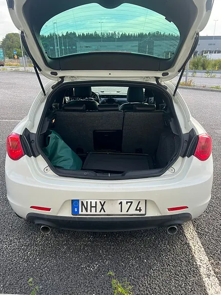 Alfa Romeo Giulietta 2013 photo 4