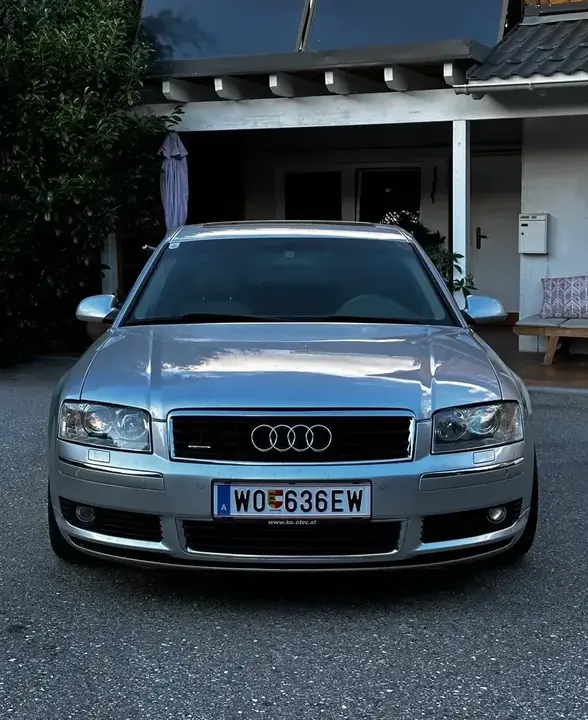 Audi A8 2002 photo 2