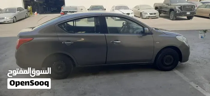 Nissan Sunny 2012 photo 3