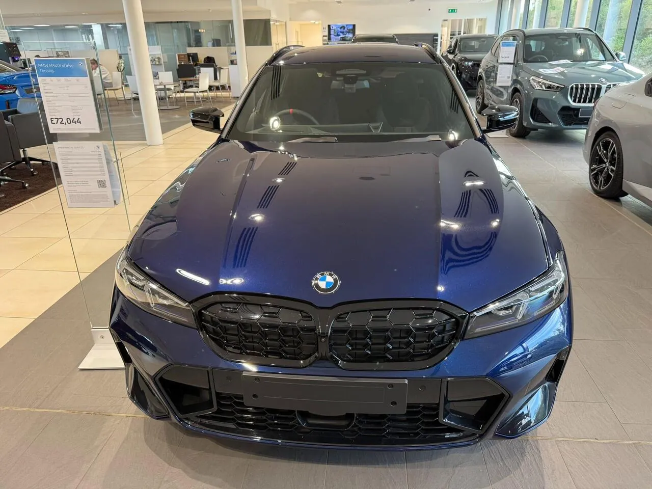 BMW 3 Series 2023 photo 2