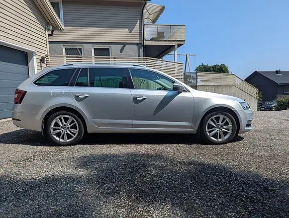 Skoda Octavia 2019 photo 2