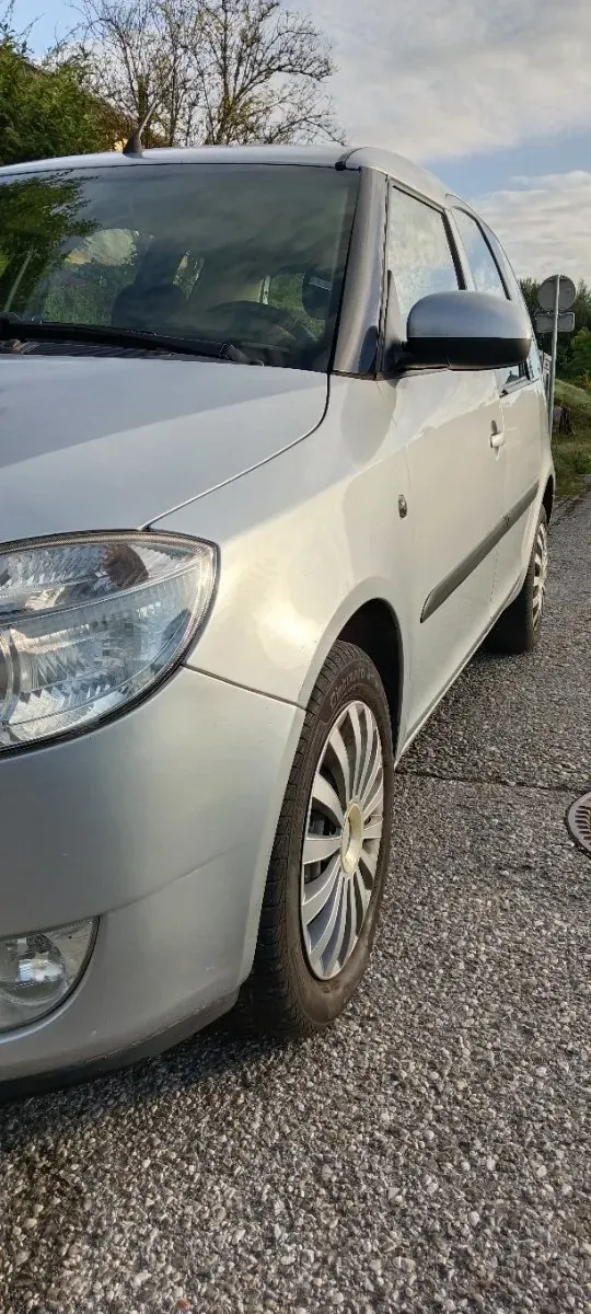 Skoda Roomster 2008 photo 2