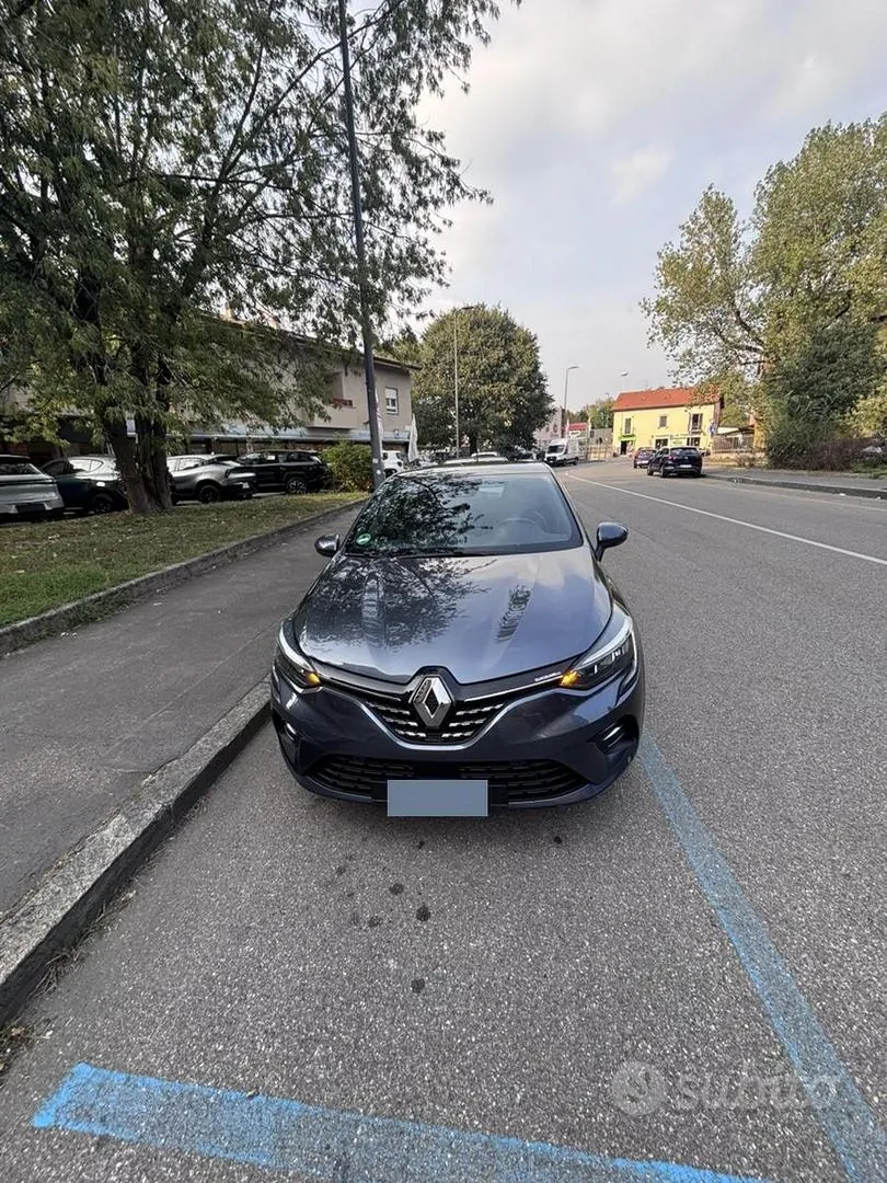 Renault Clio 2022 photo 2