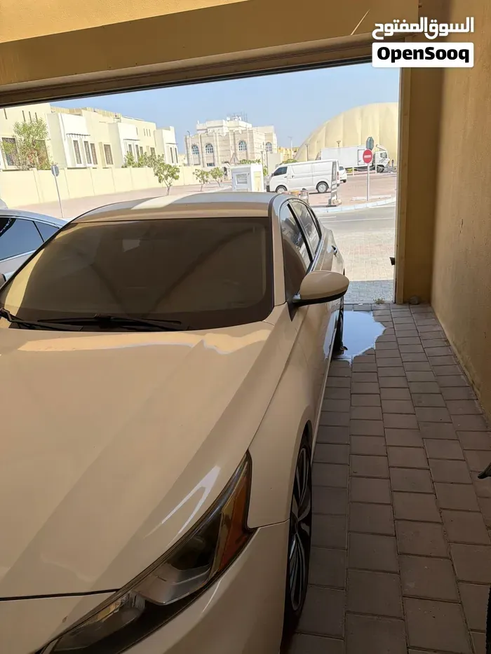 Nissan Altima 2019 photo 2