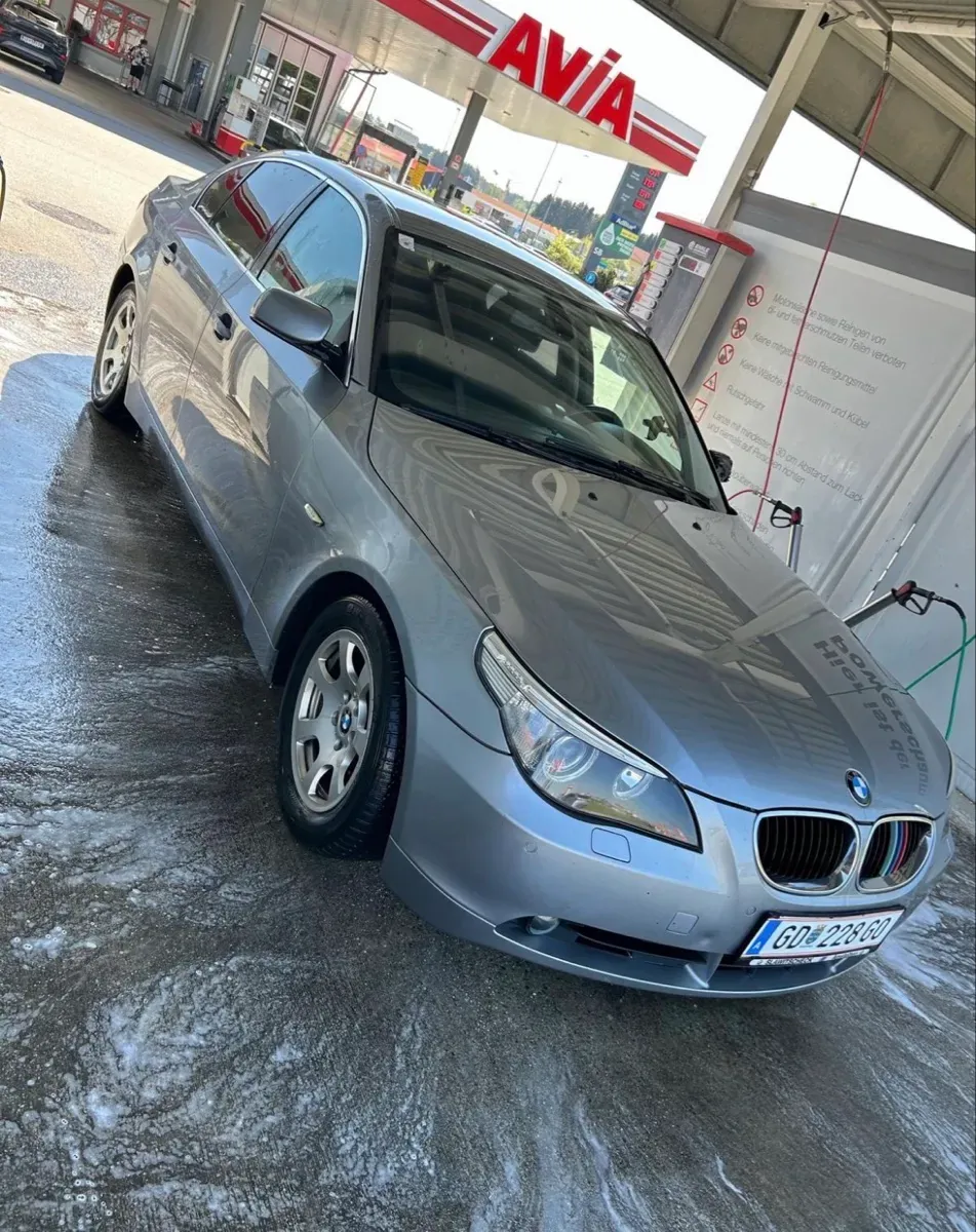 BMW 5 Series 2006 photo 2