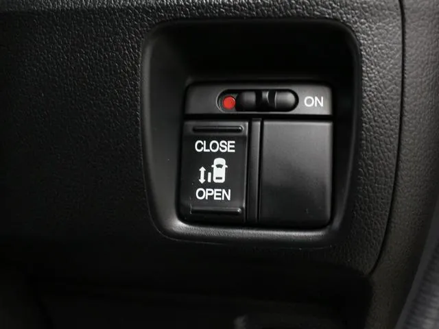 Honda N-Box 2013 photo 2