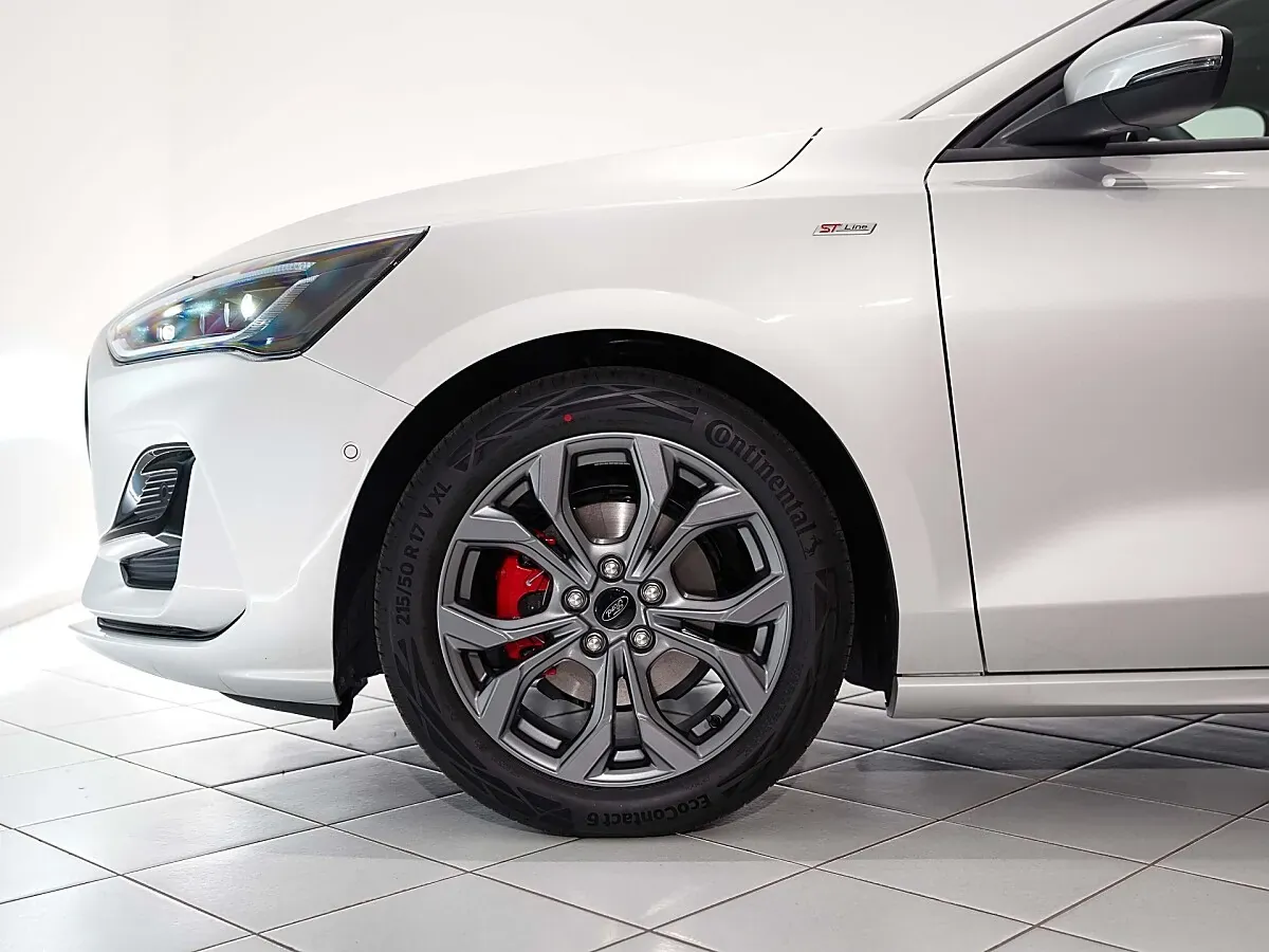 Ford Focus 2024 photo 4