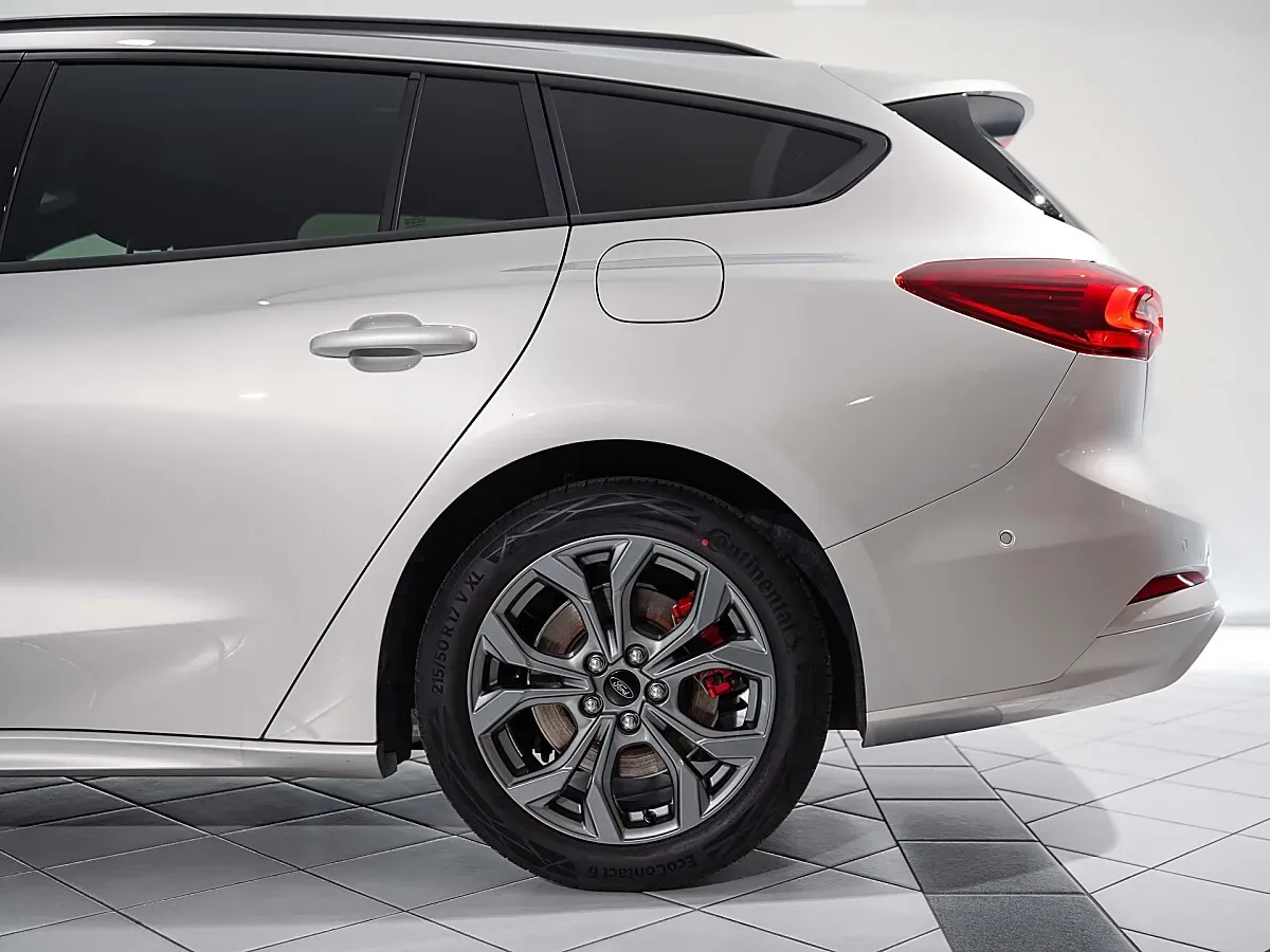 Ford Focus 2024 photo 5