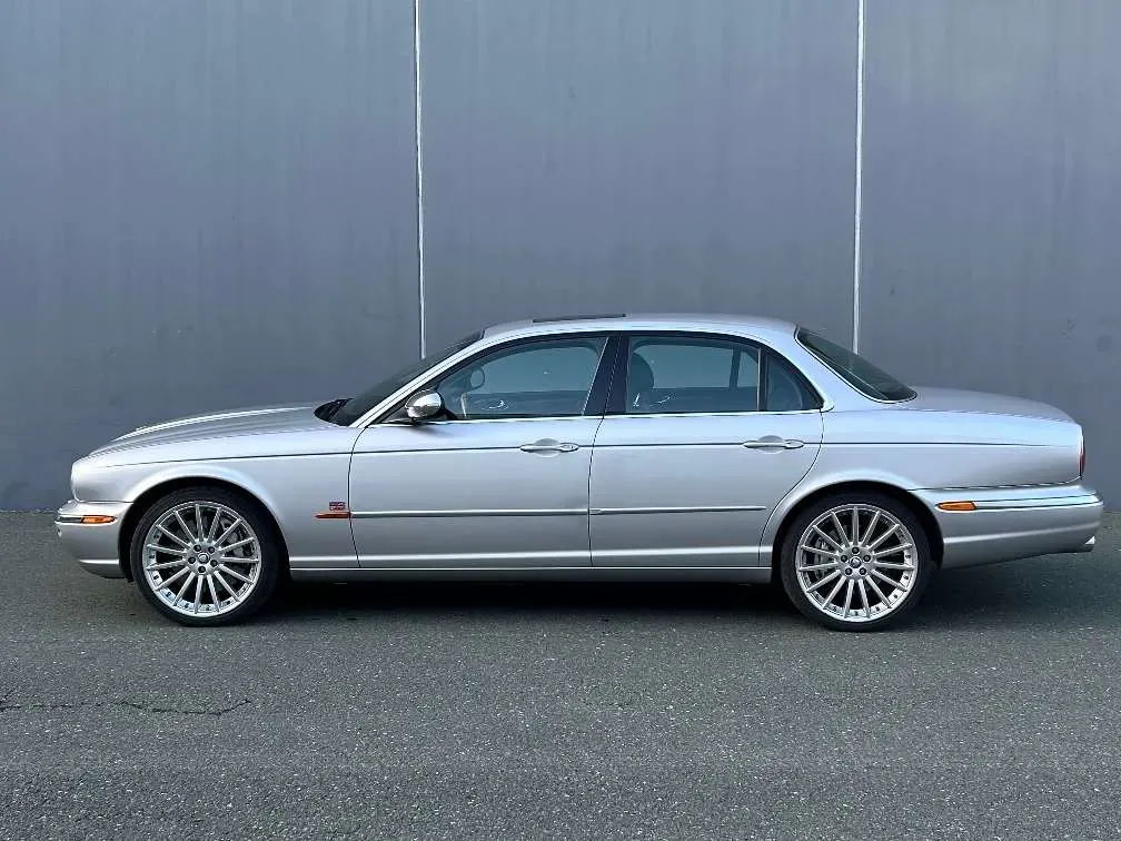 Jaguar Xj