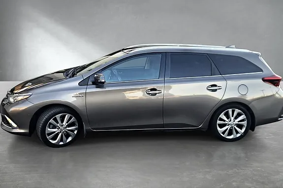 Toyota Auris 2016 photo 2