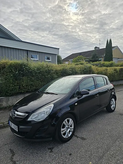 Opel Corsa 2012 photo 2