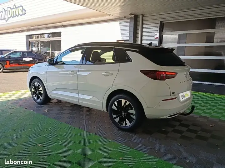 Opel Grandland 2023 photo 2