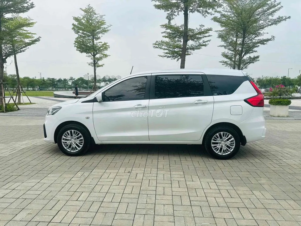 Suzuki Ertiga 2023 photo 3