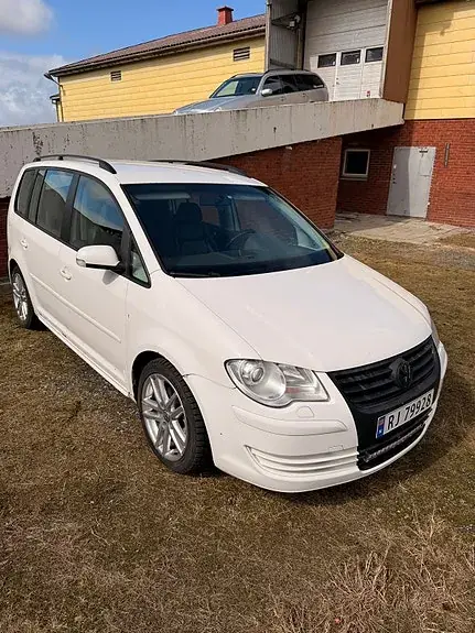 Volkswagen Touran 2007 photo 2