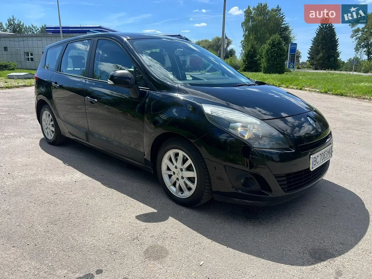 Renault Grand Scenic 2010 photo 2