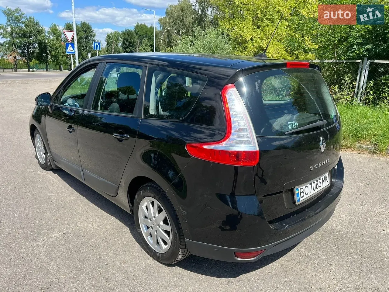 Renault Grand Scenic 2010 photo 5