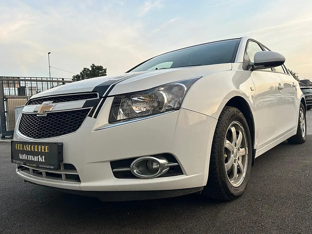 Chevrolet Cruze 2012 photo 2