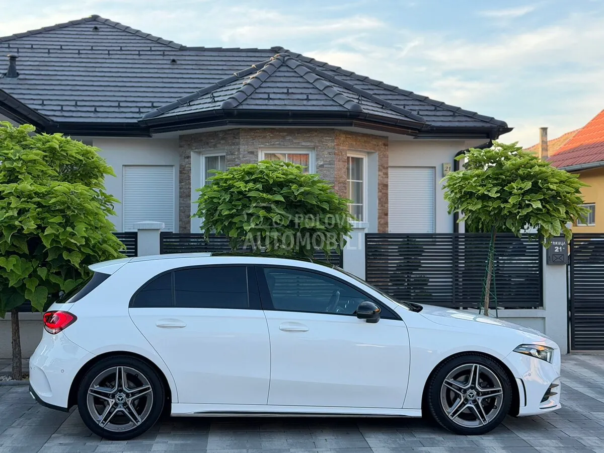 Mercedes-Benz A180 2018 photo 3