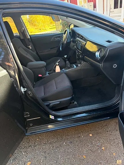 Toyota Auris 2014 photo 4