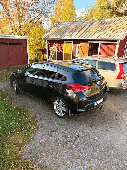 Toyota Auris 2014 photo 2