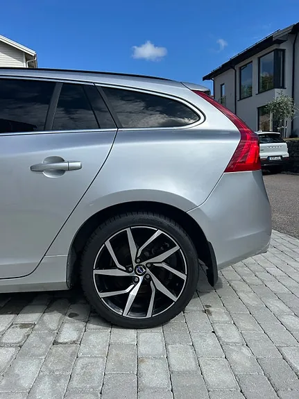 Volvo V60 2015 photo 5