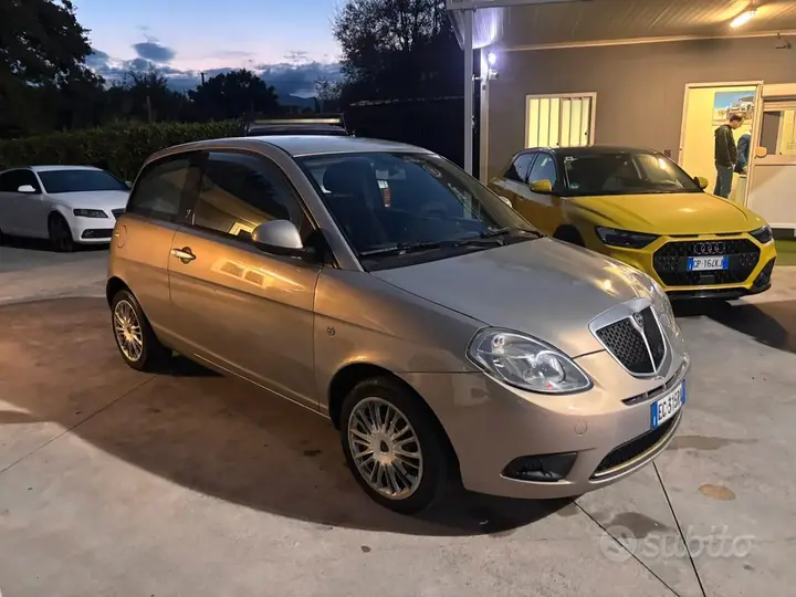 Lancia Ypsilon 2010 photo 3