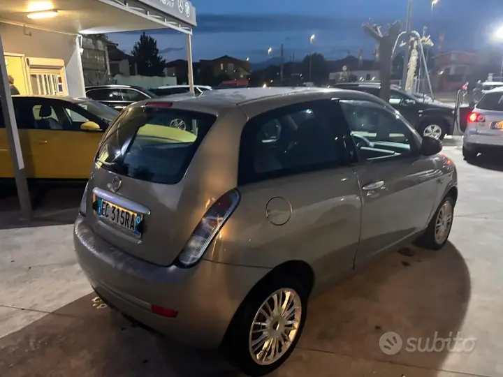Lancia Ypsilon 2010 photo 4