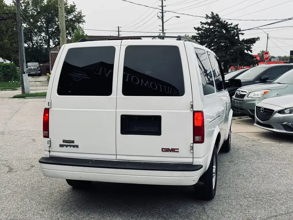 GMC Safari 2005 photo 3