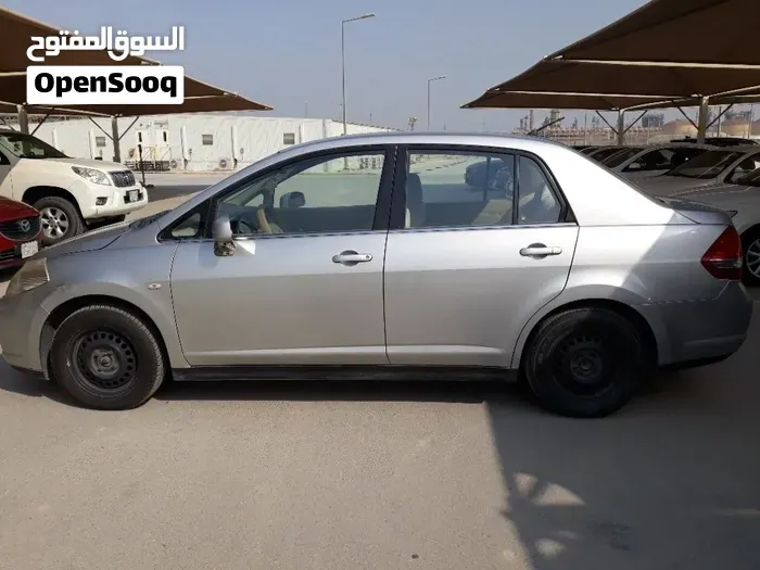 Nissan Tiida 2008 photo 3