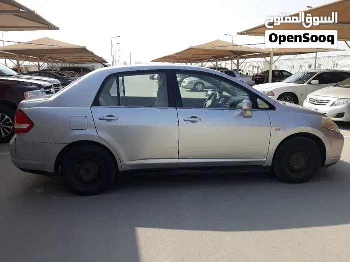 Nissan Tiida 2008 photo 4