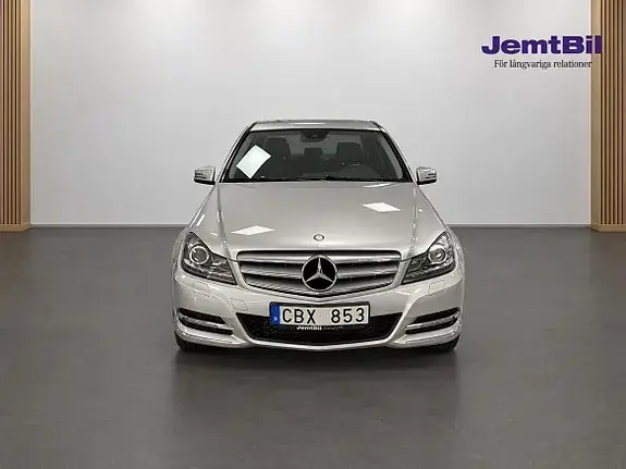 Mercedes-Benz C180 2012 photo 2