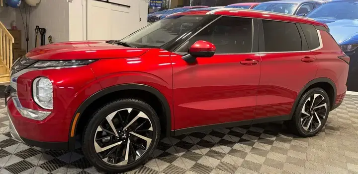 Mitsubishi Outlander 2023 photo 3