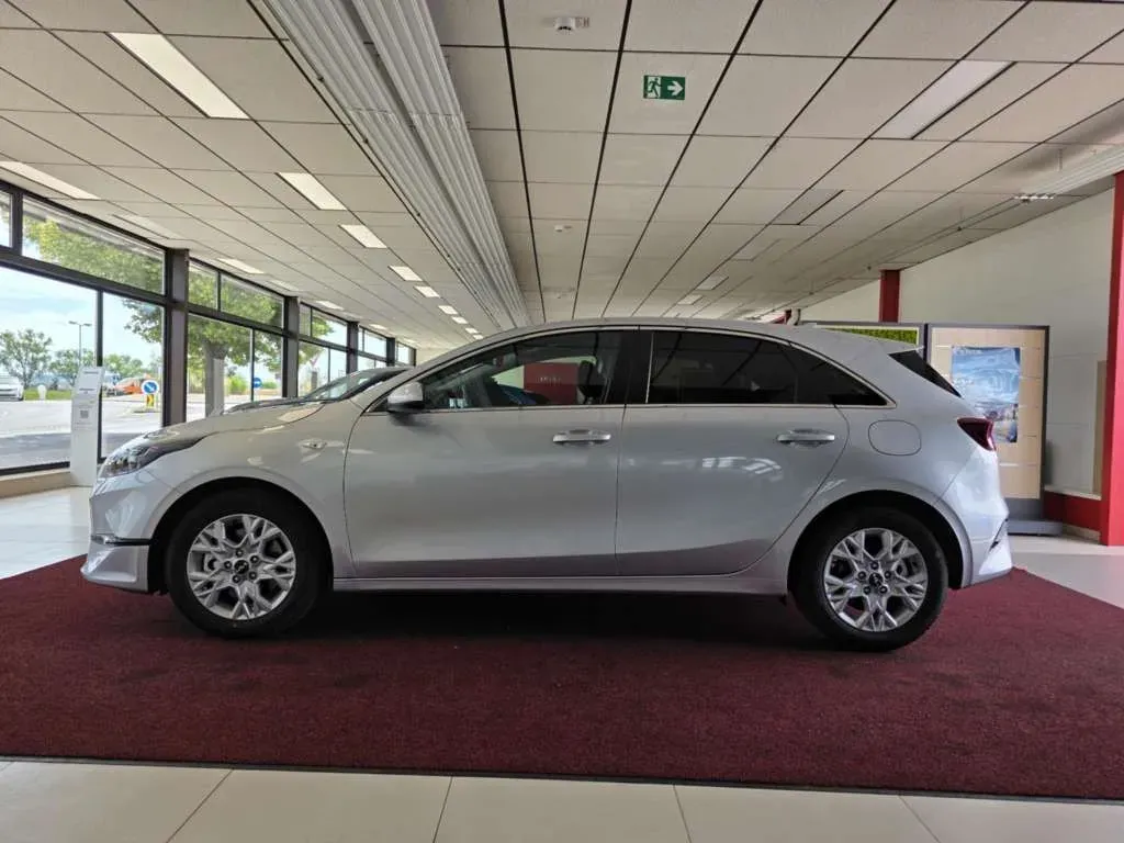Kia Ceed 2025 photo 2