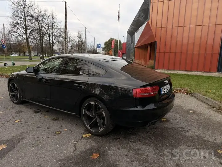 Audi A5 2011 photo 3