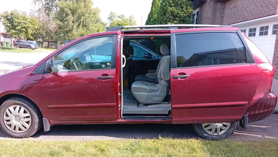 Toyota Sienna 2008 photo 5