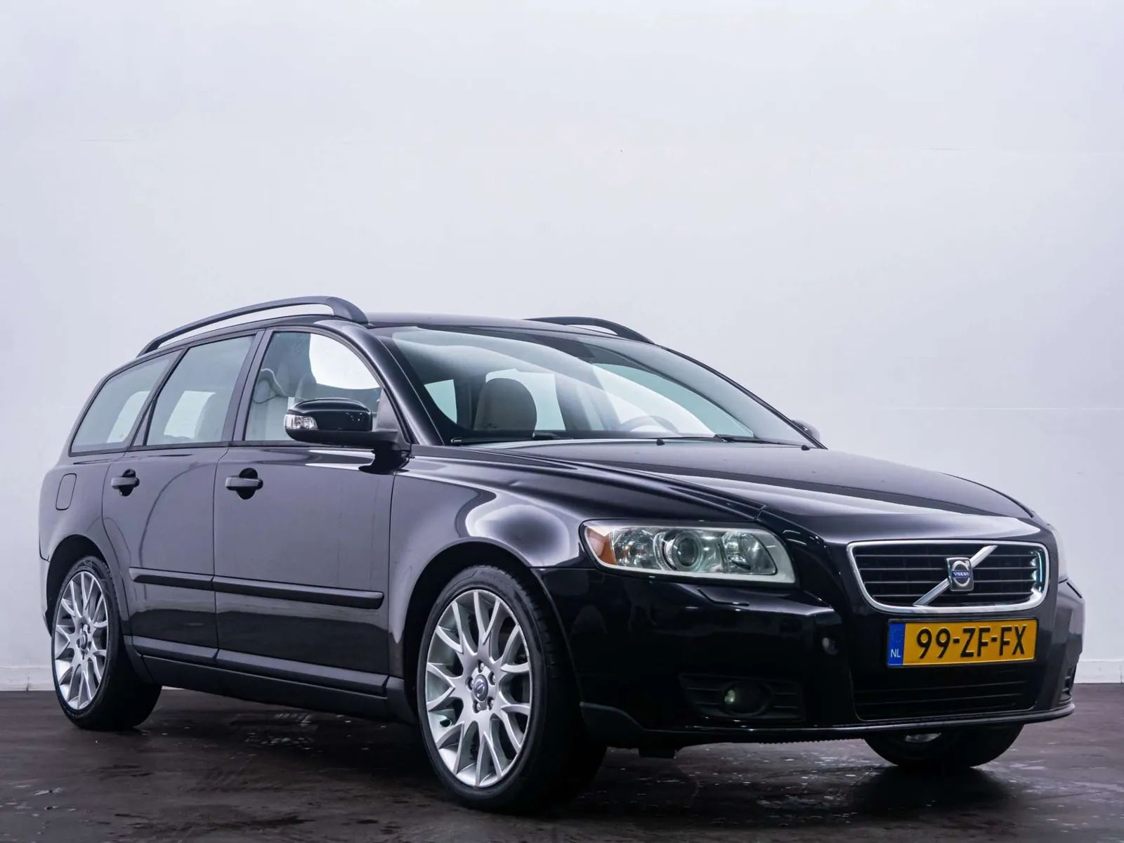 Volvo V50 2008 photo 4