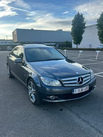 Mercedes-Benz C200