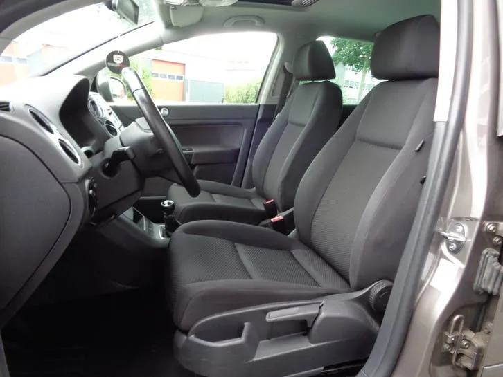 Volkswagen Golf Plus 2010 photo 2
