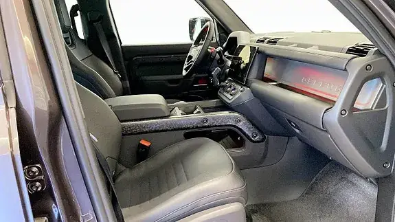 Land Rover Defender 90 2027 photo 3