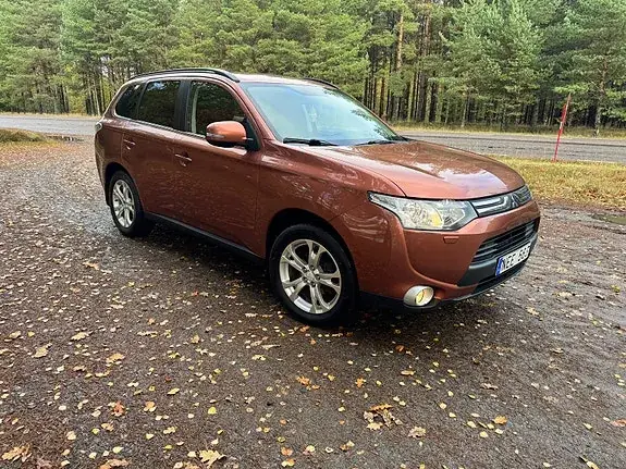 Mitsubishi Outlander 2013 photo 3