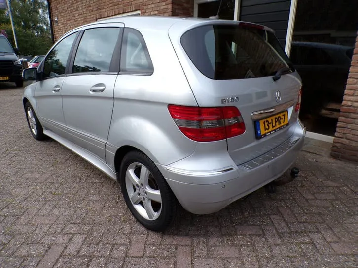 Mercedes-Benz B-Class 2010 photo 3