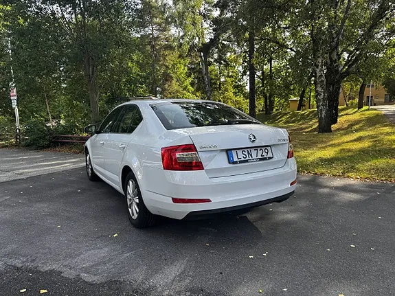 Skoda Octavia 2015 photo 4