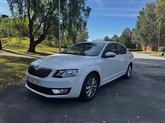 Skoda Octavia 2015 photo 2